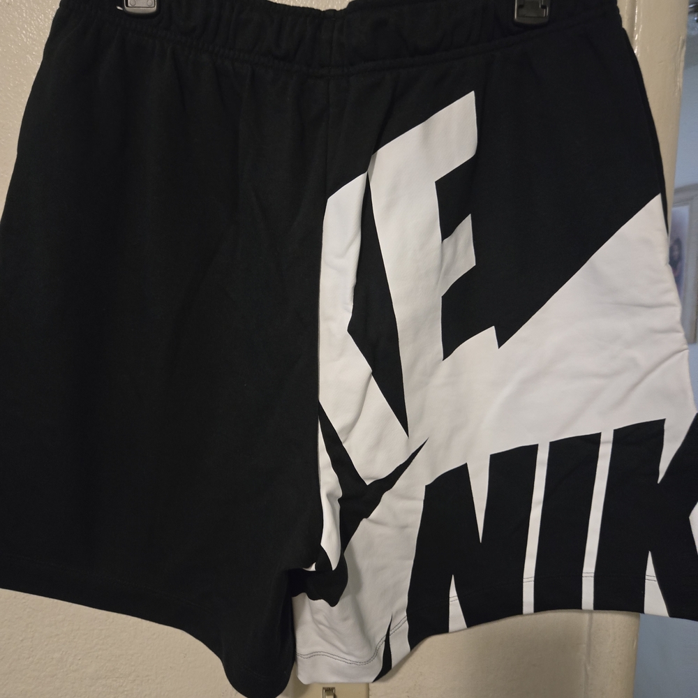Nike Black & White Air Logo Men's Shorts - Picture 7 of 9